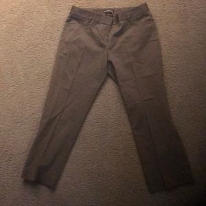 Women’s pants. Ankle length. Size 0. Express.